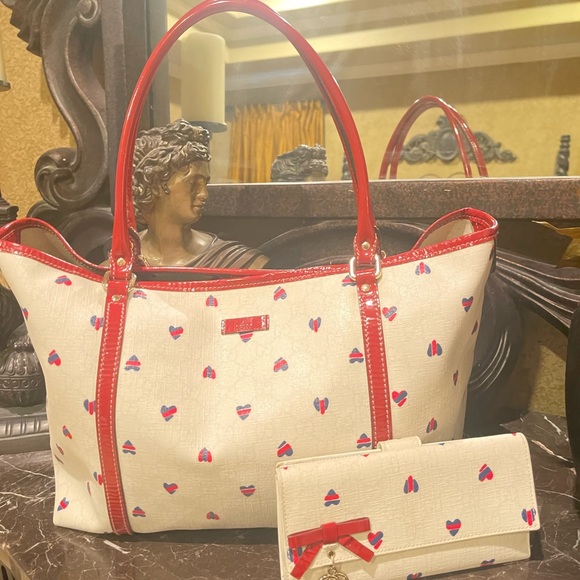 GUCCI GG Canvas Joy Heart Tote Bag White PVC Leather Auth rd1456 + Wallet - Picture 2 of 5
